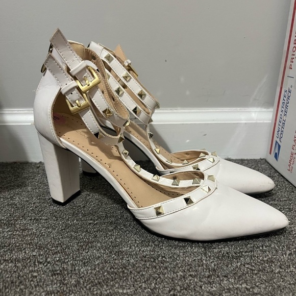 Adrienne Vittadini Rhinestone Heels Women's Size 10 Studded White Strappy - Picture 2 of 9